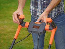 Black & Decker grasmaaier 1400W 34cm + strimmer 250W